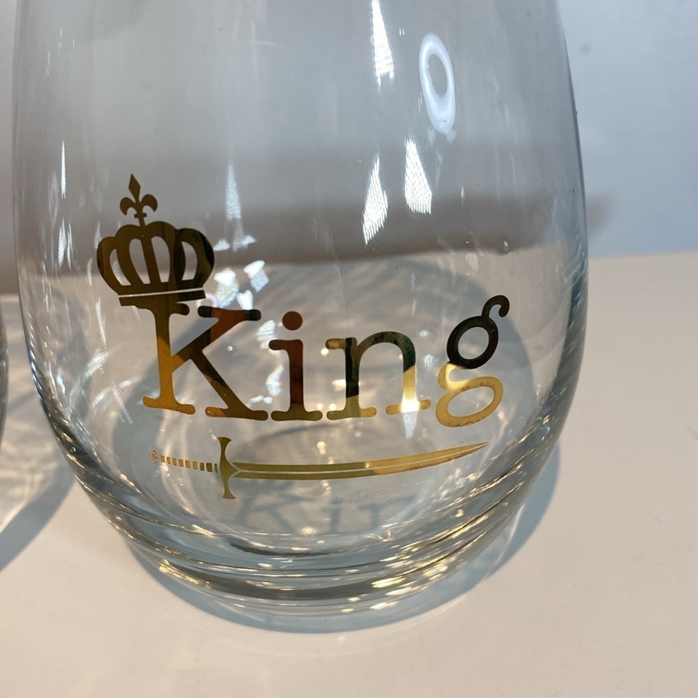 King and Queen Stemless Glasses - Picture 5 of 6